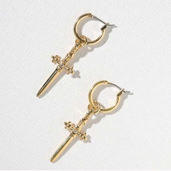 Vanessa Mooney Jewelry - New Vanessa Mooney Alexandra Hoop Earrings in Gold